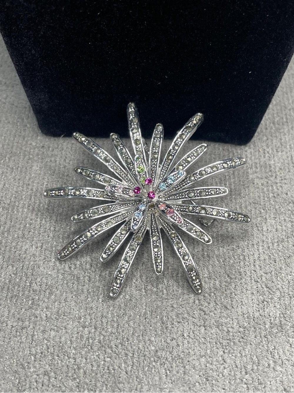 Silver Starburst Brooch with Multicolor Crystal Centers - Picture 7 of 7